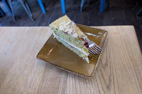 Ola Afrik Patisserie photo 2